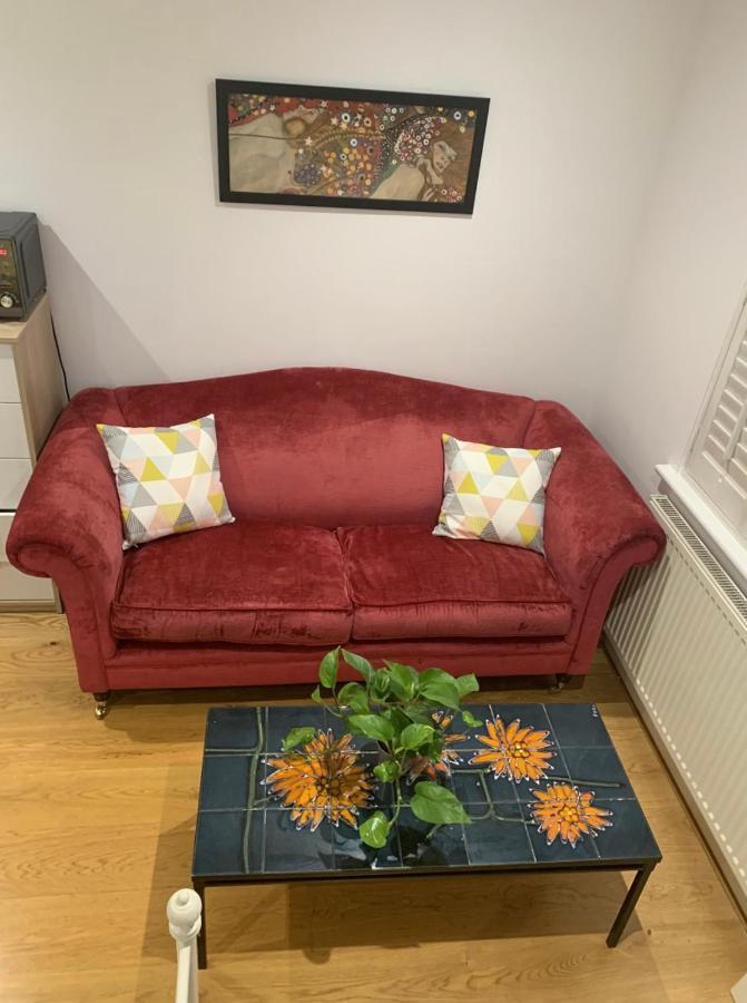 Alloggio in famiglia Stylish Modern Studio, Mock Georgian House, Heart Of Trendy Hackney & *